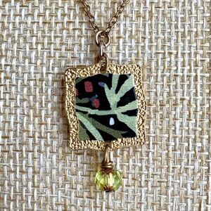 Black & green gold tone necklaces pendant necklace